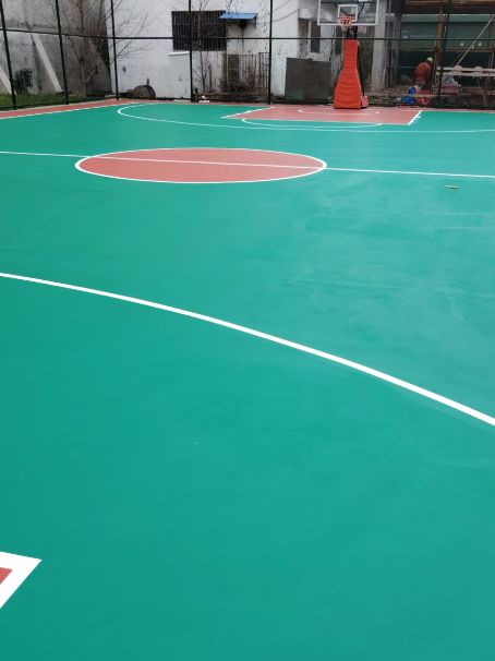 吉安 球场长期使用易出现地面开裂